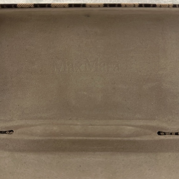 MAXMARA Eyewear Case - Picture 2 of 3